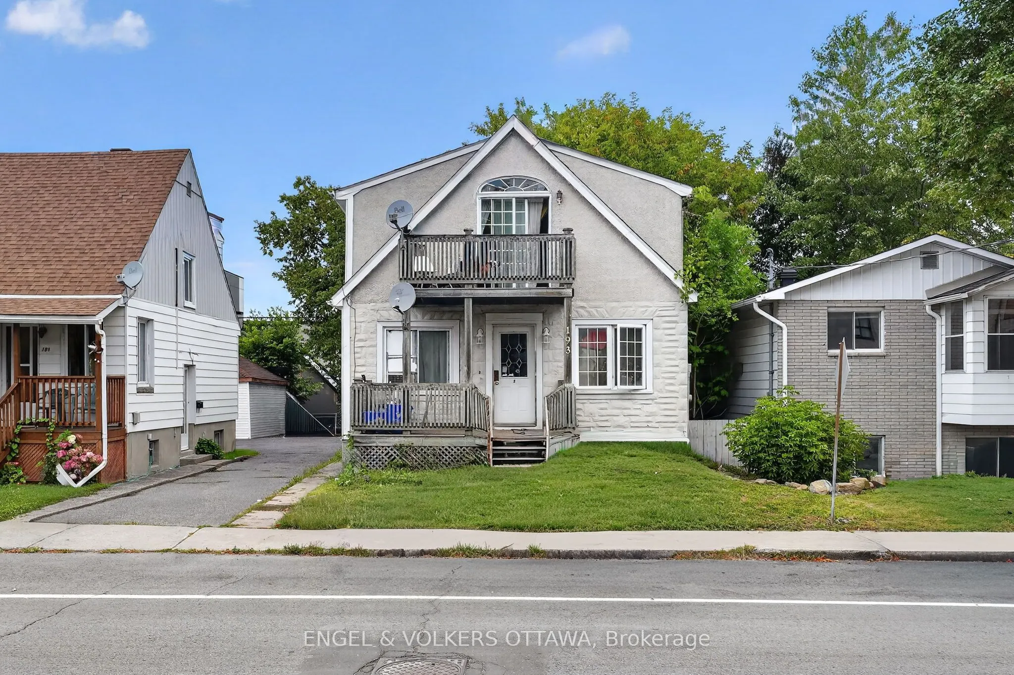 193 DESCHAMPS Avenue