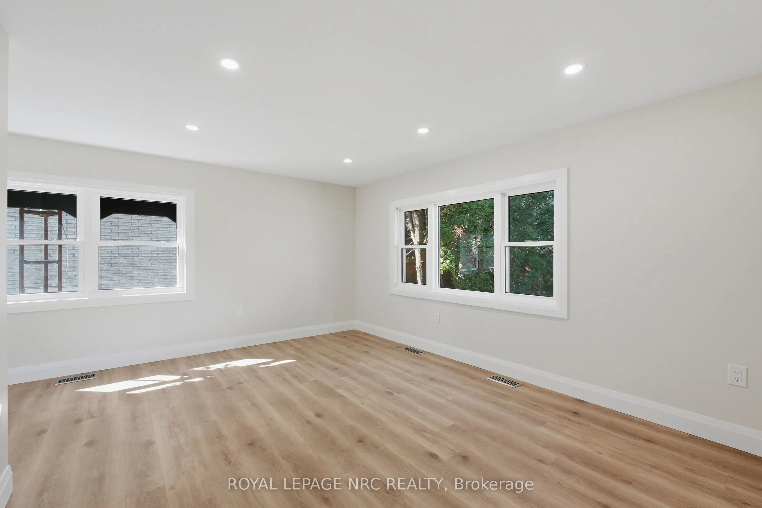 116 Dufferin Street
