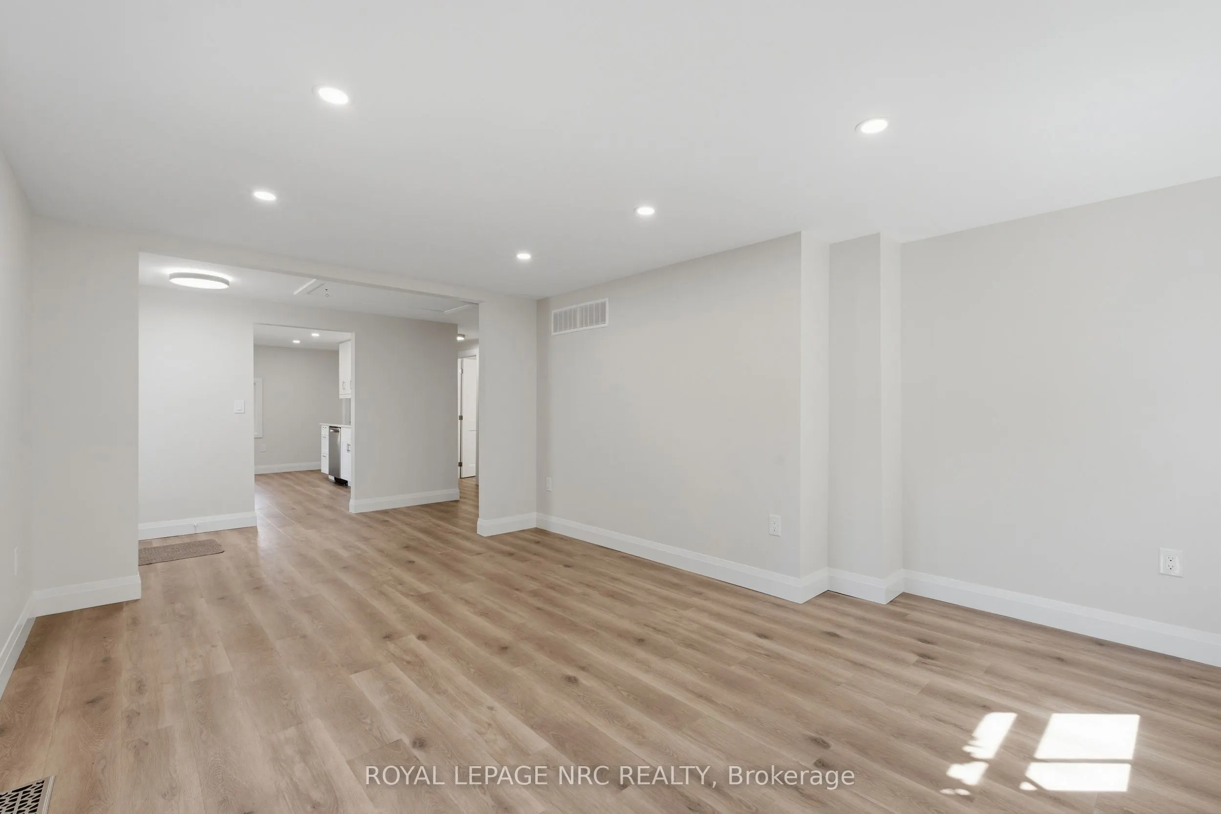 116 Dufferin Street