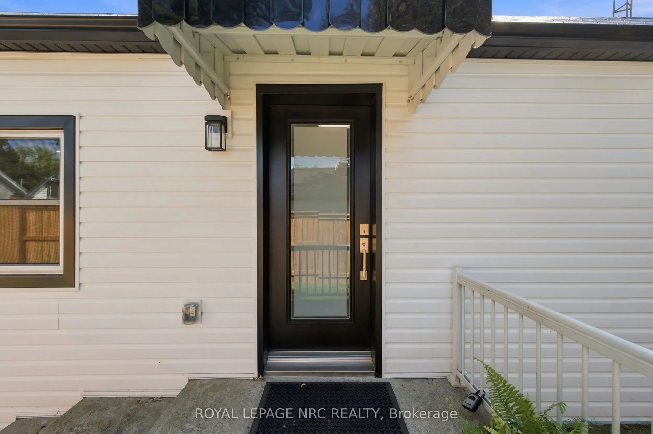 116 Dufferin Street