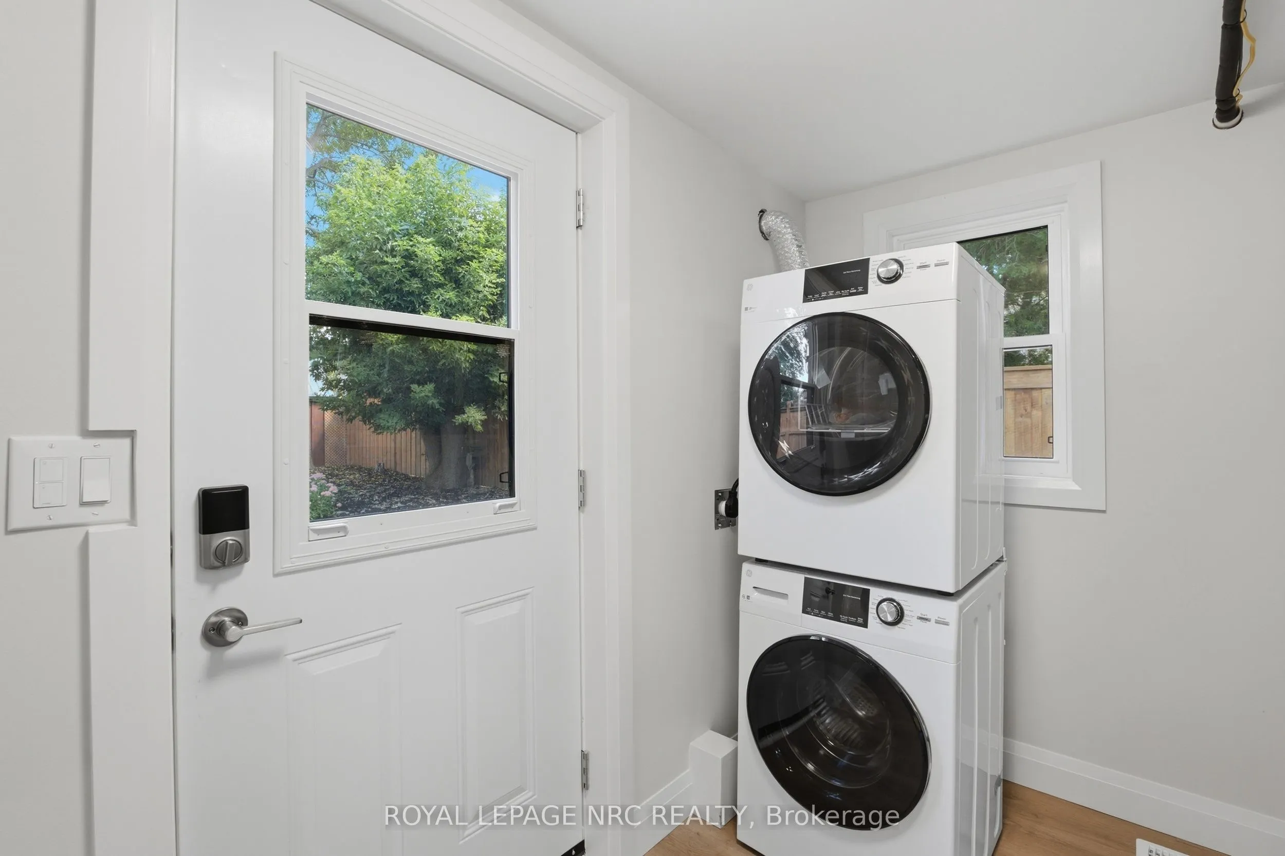 116 Dufferin Street