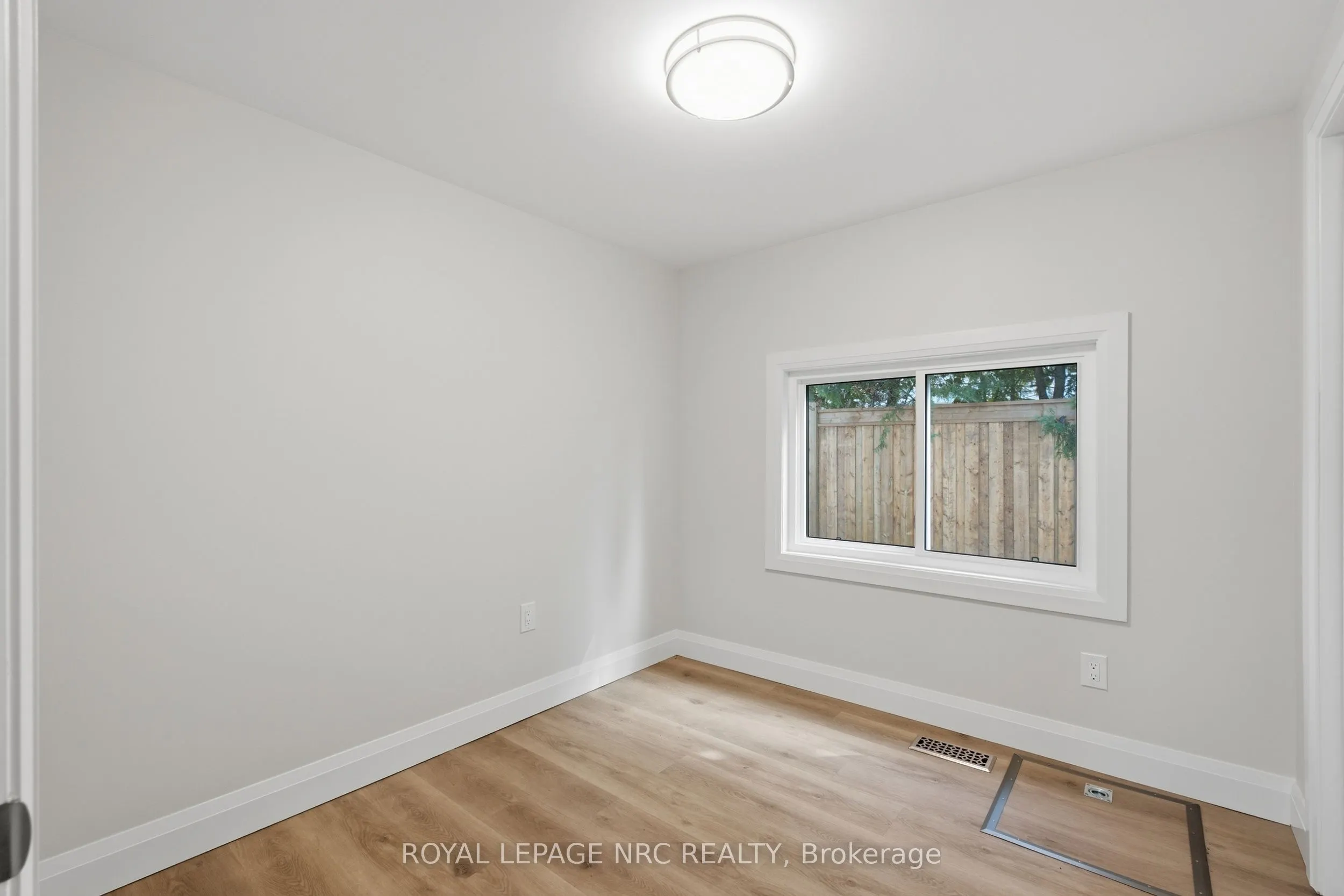 116 Dufferin Street