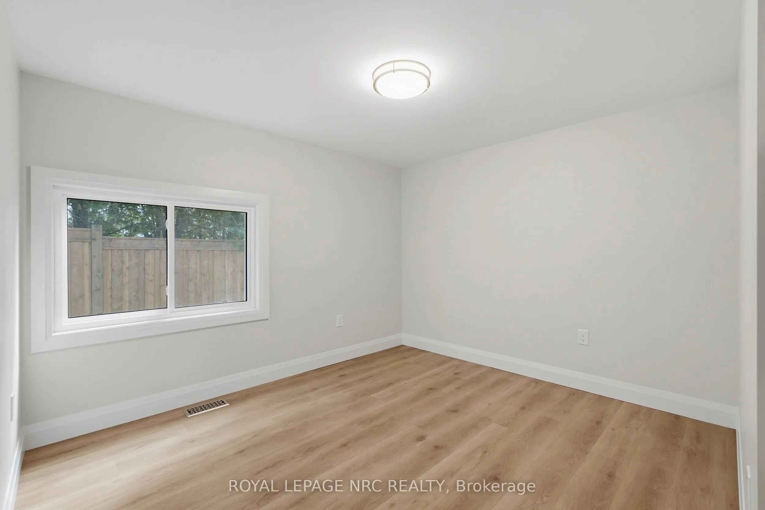116 Dufferin Street
