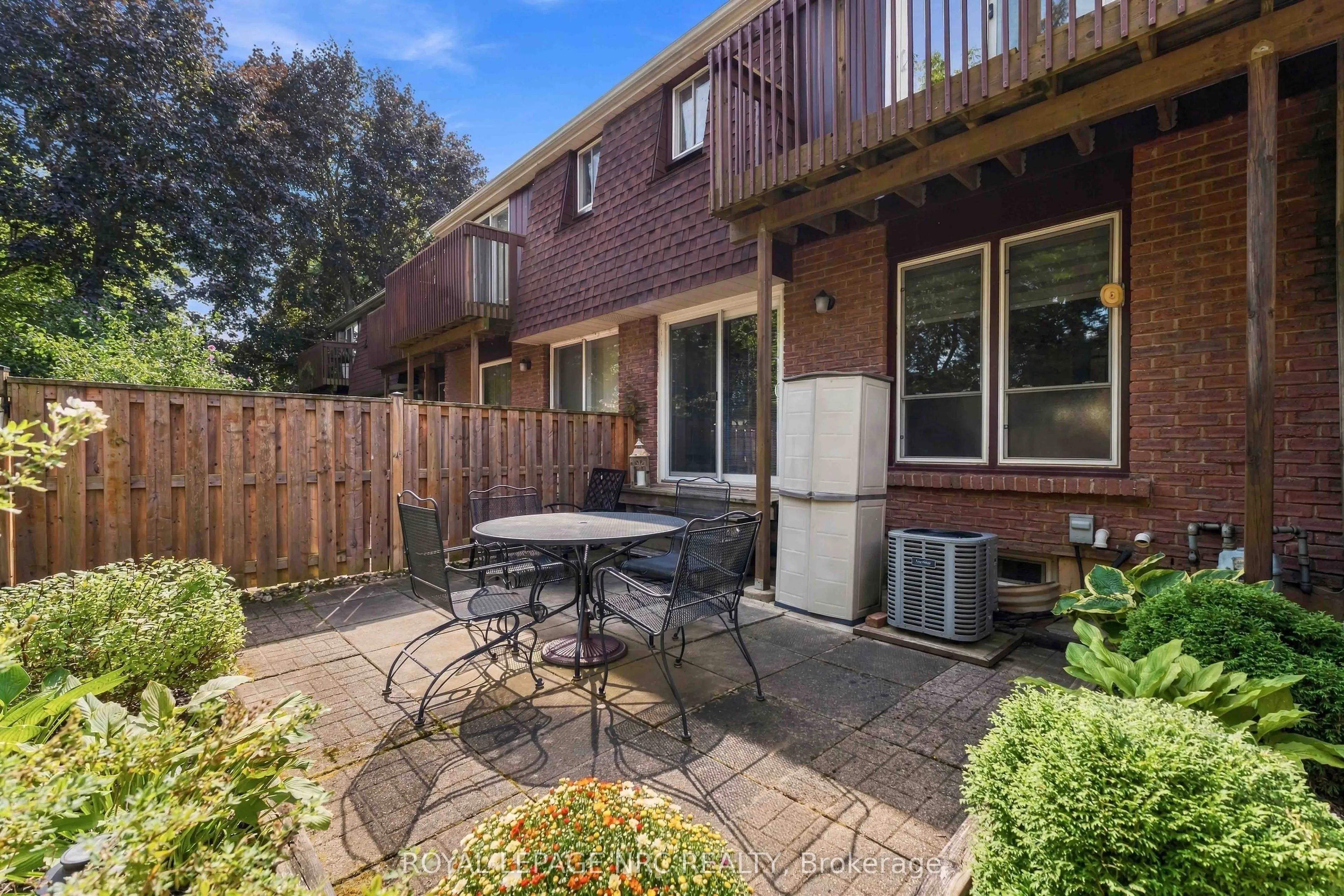 122 Lakeshore Road #43