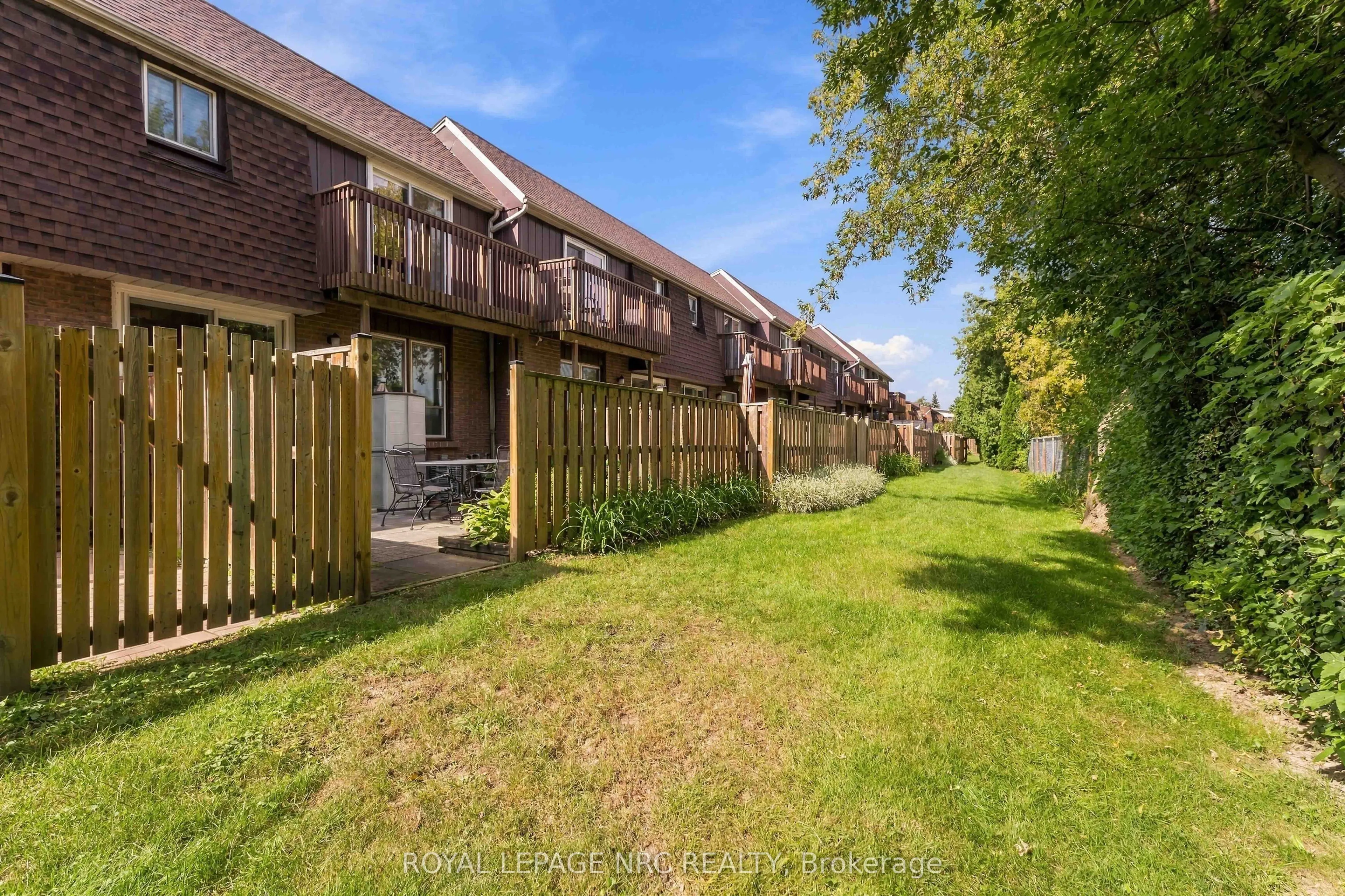 122 Lakeshore Road #43