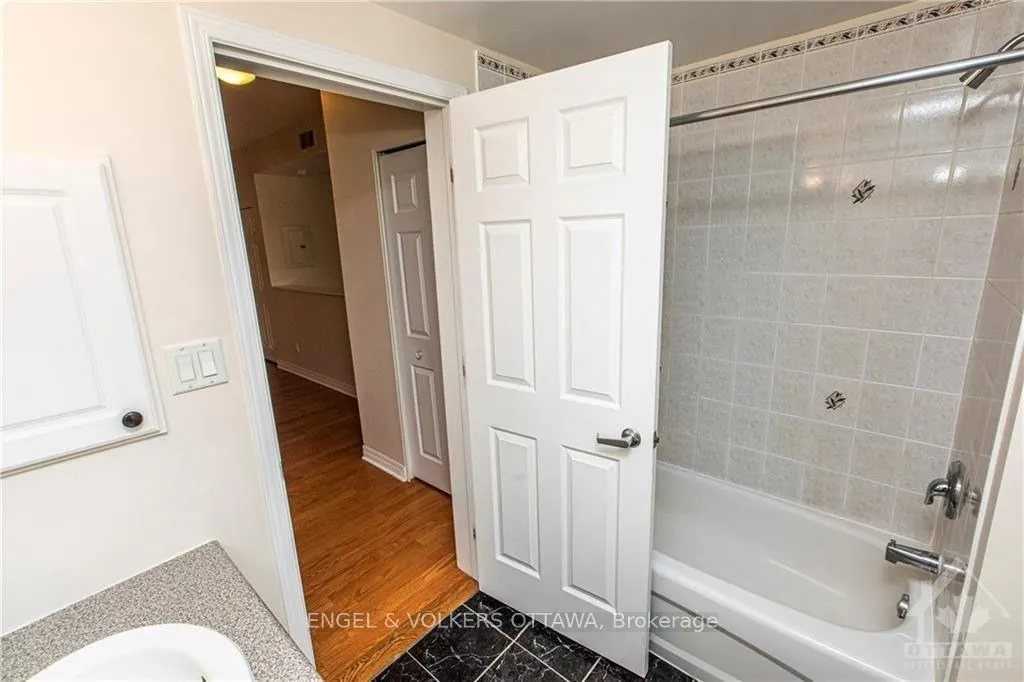 134 York Street #602