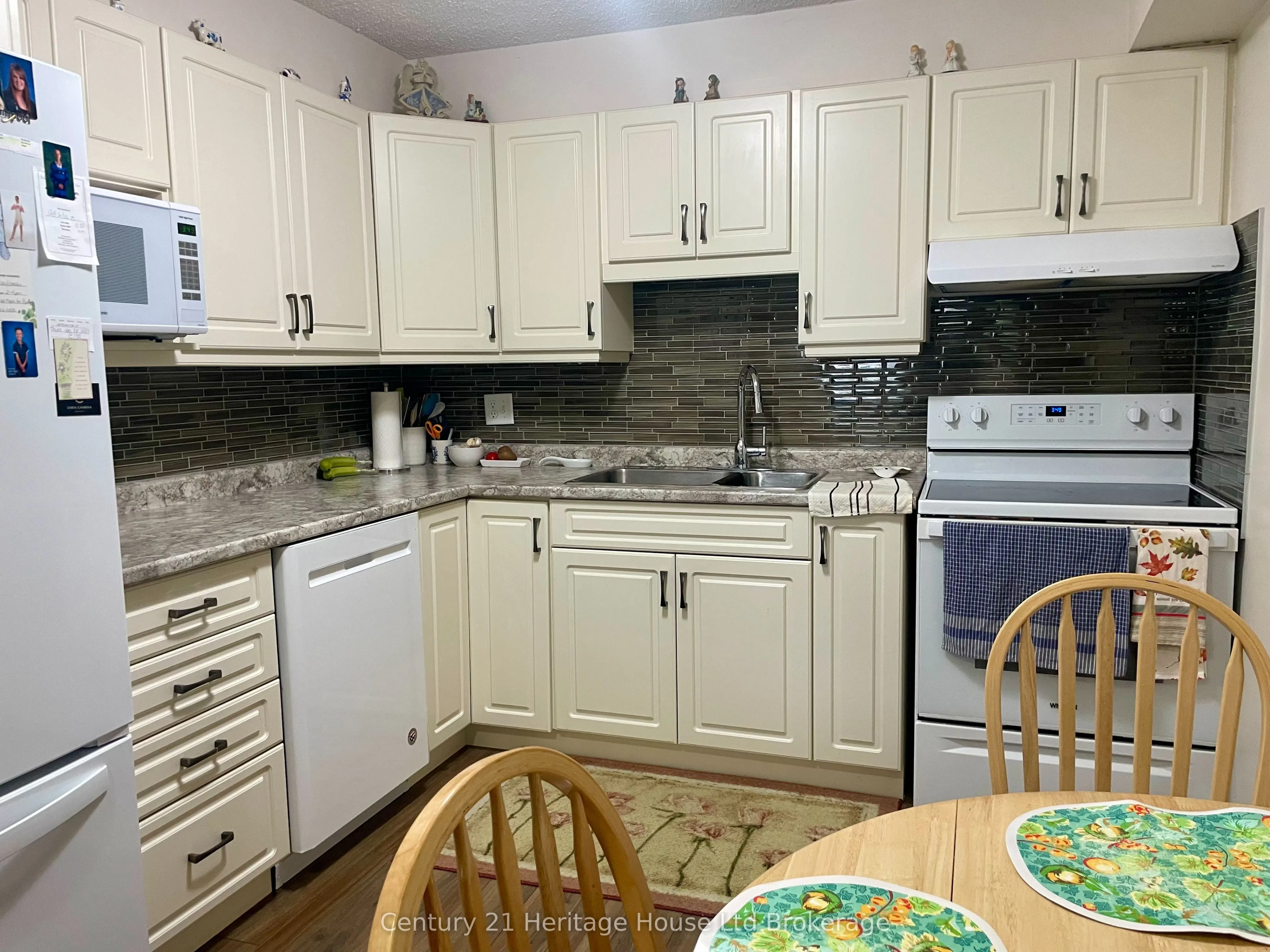 163 Ferguson Avenue #202