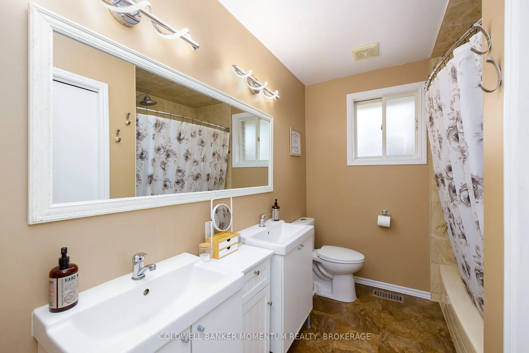 7439 Nasrullah Crescent