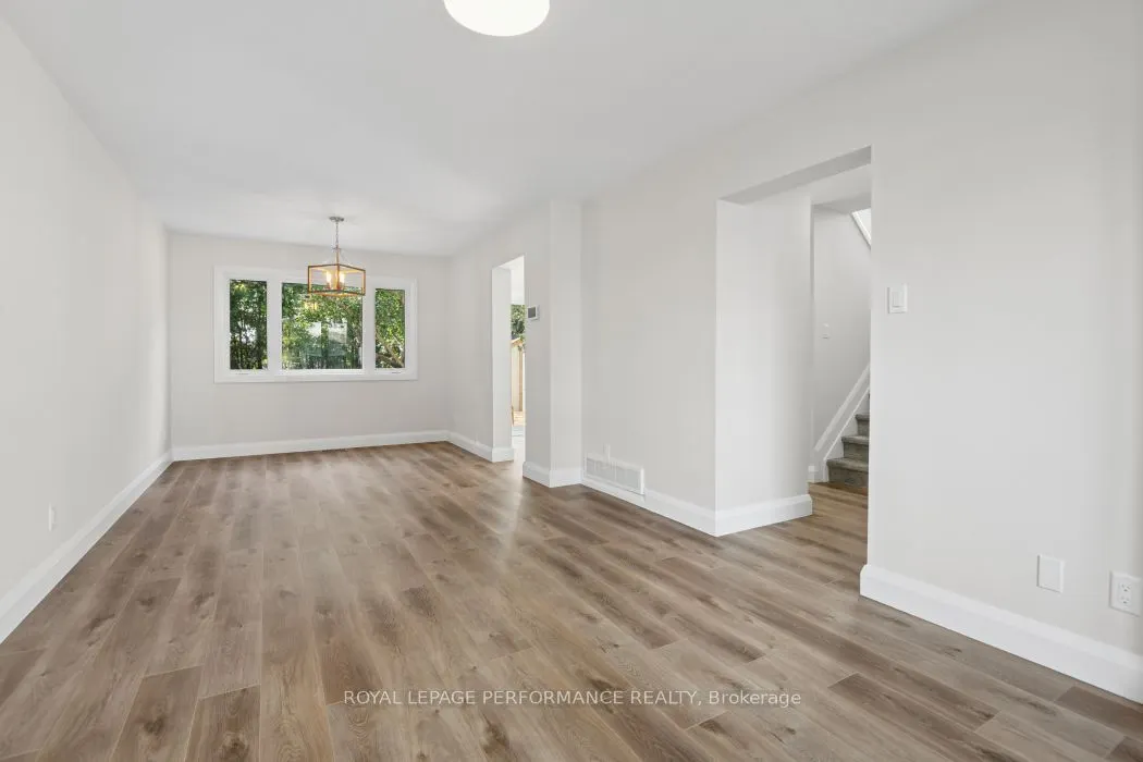 602 Brome Crescent