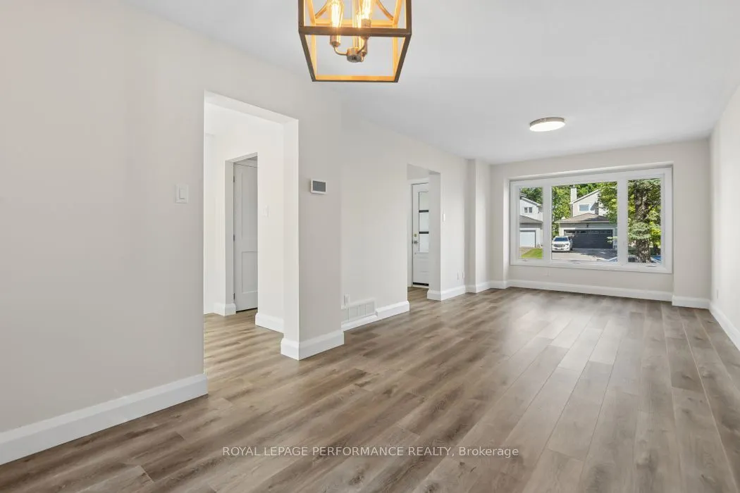 602 Brome Crescent