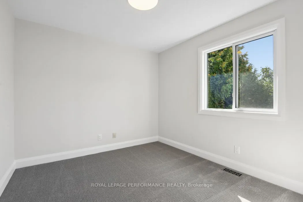 602 Brome Crescent