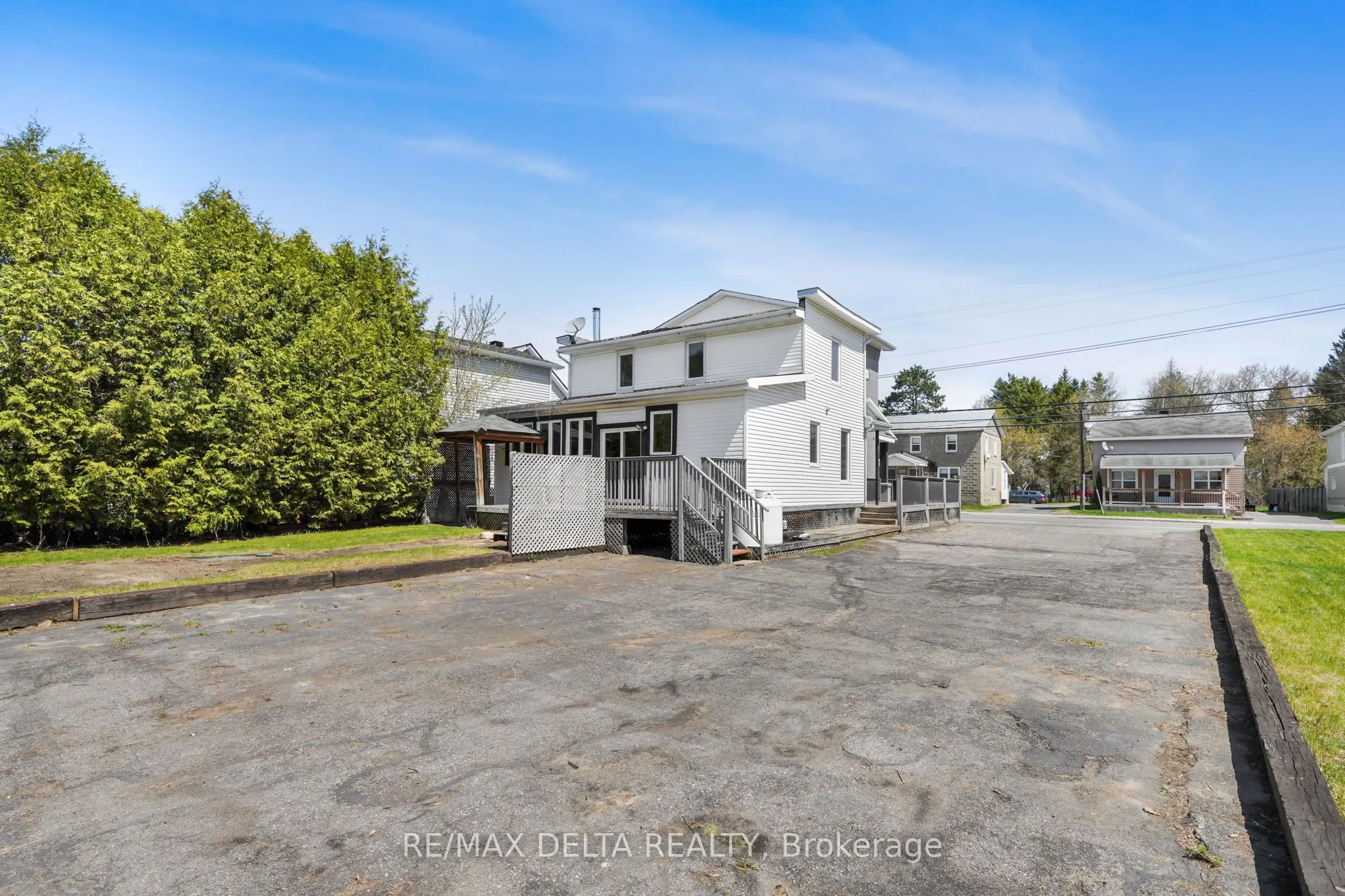 3668 Champlain Street