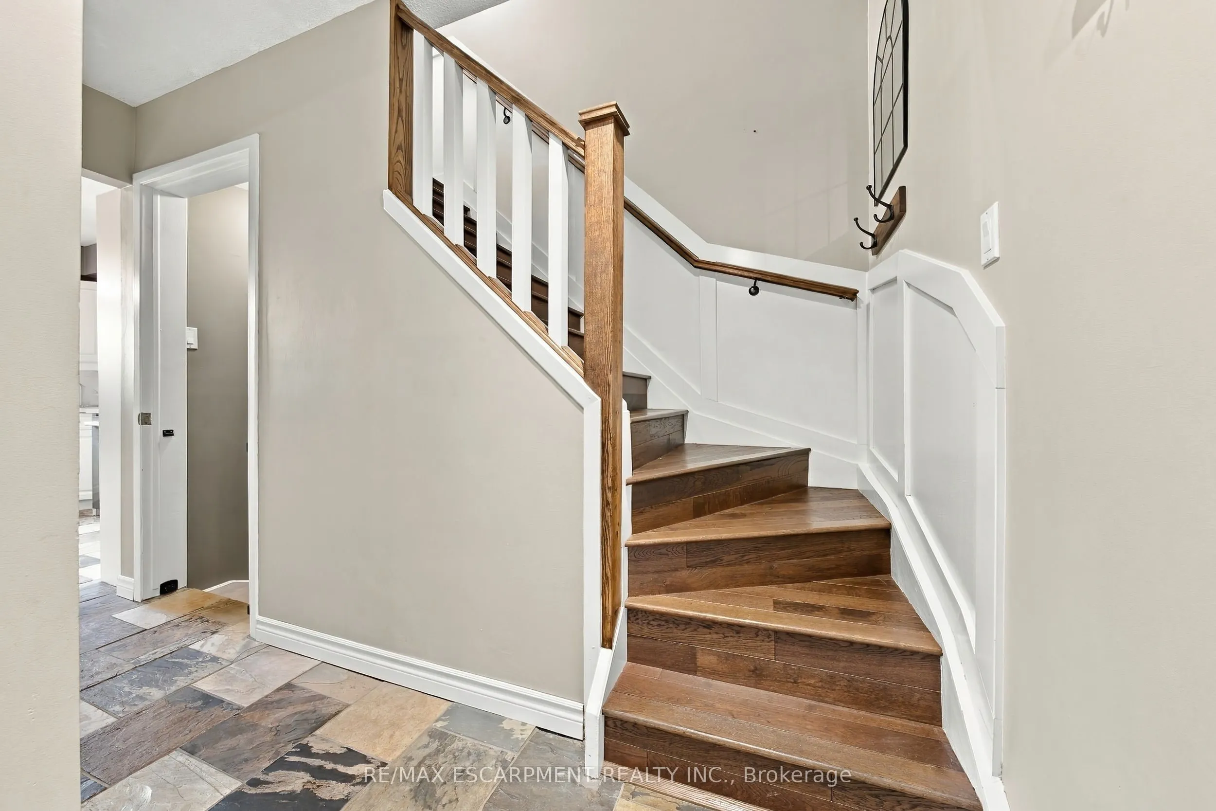 19 Hillsdale Court