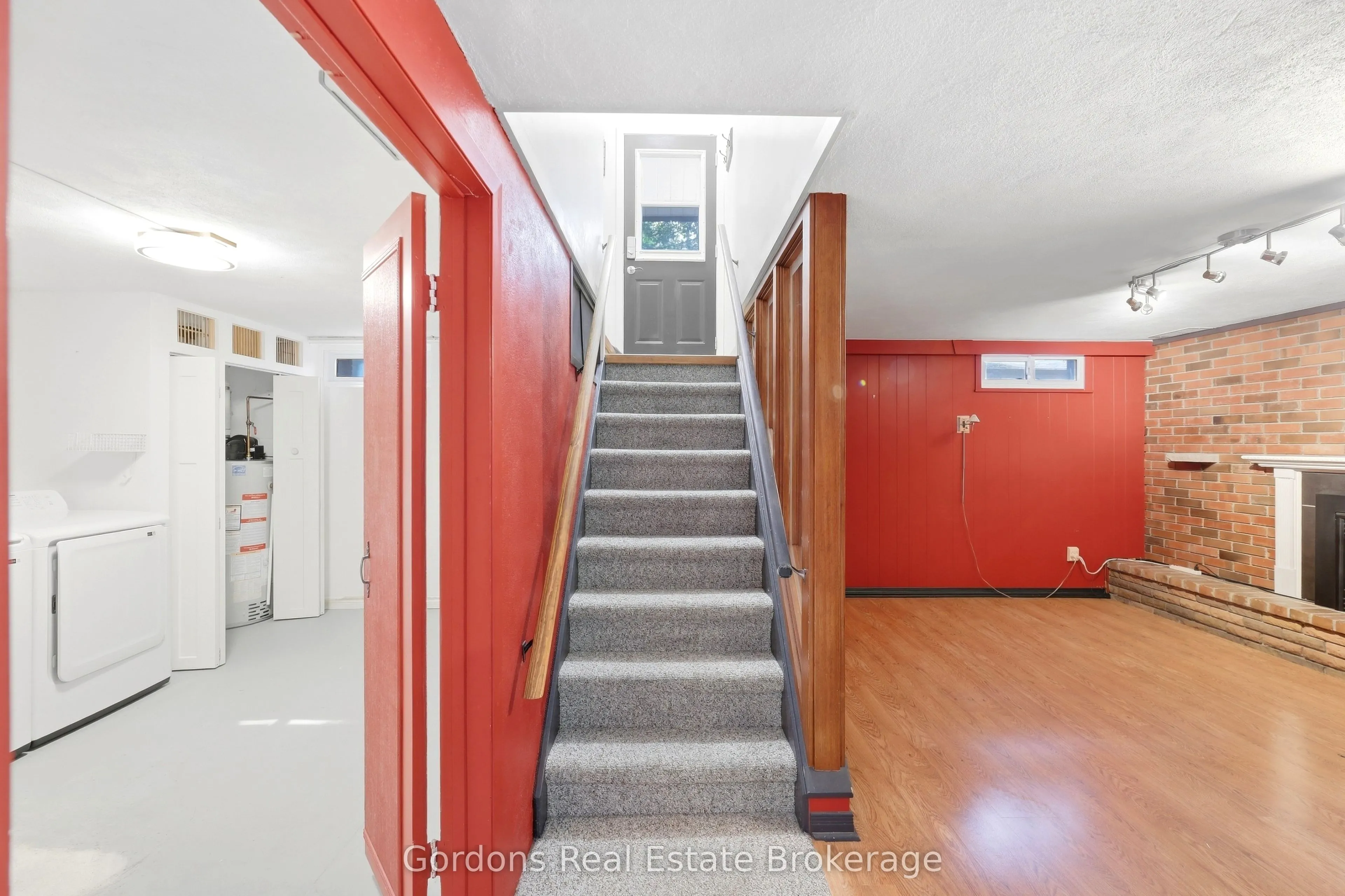 369 Hyde Park Road