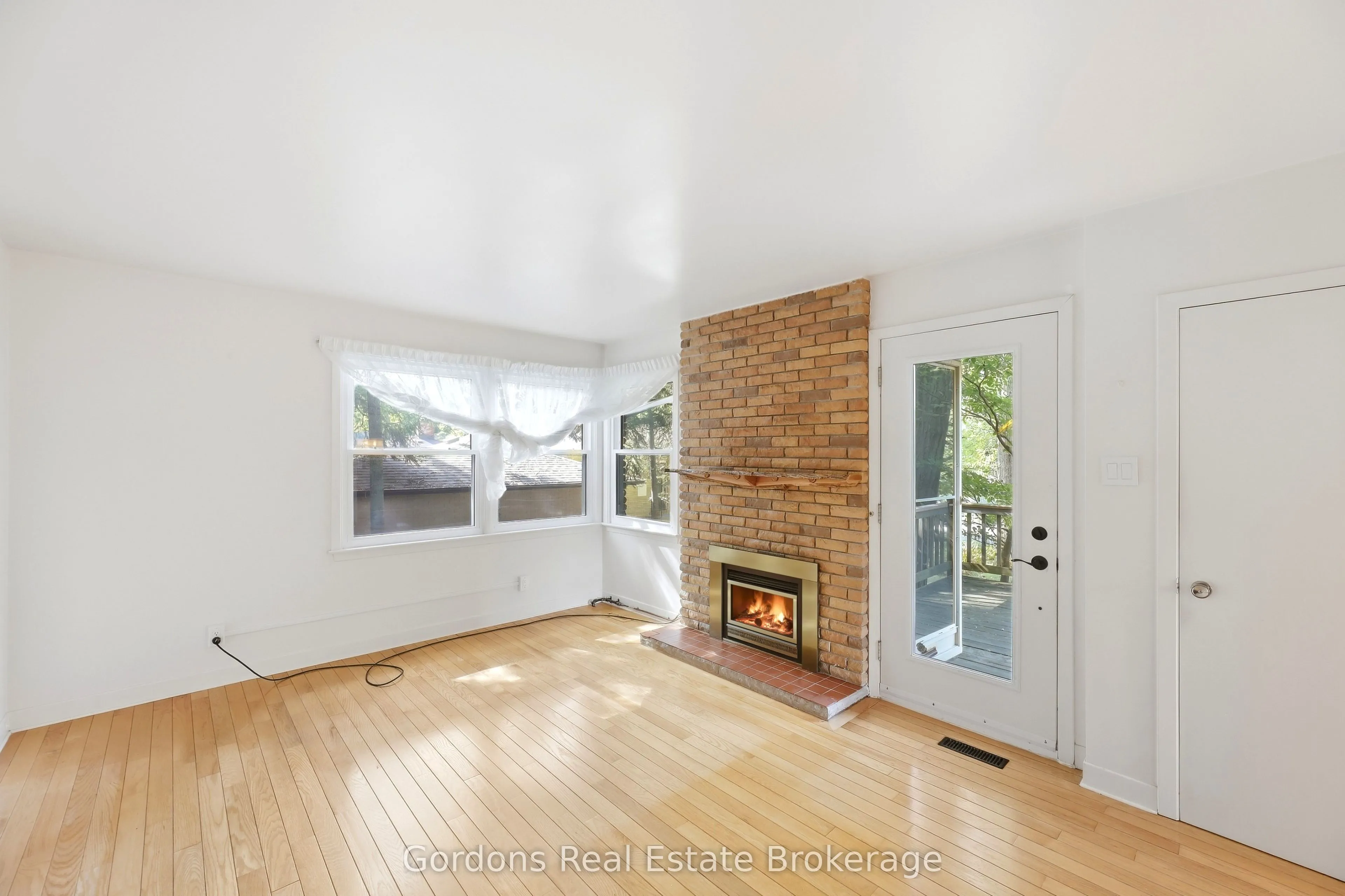 369 Hyde Park Road