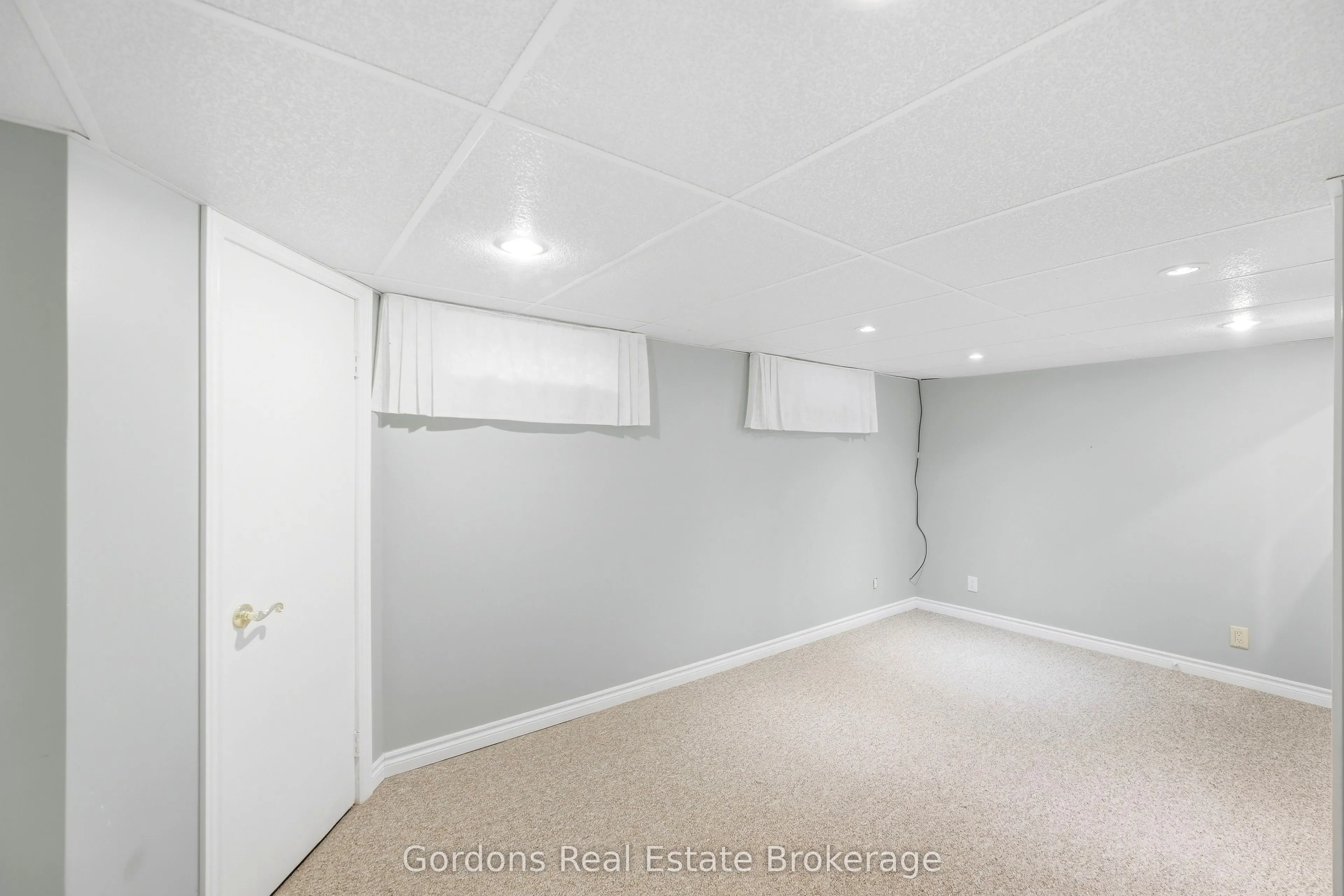 369 Hyde Park Road