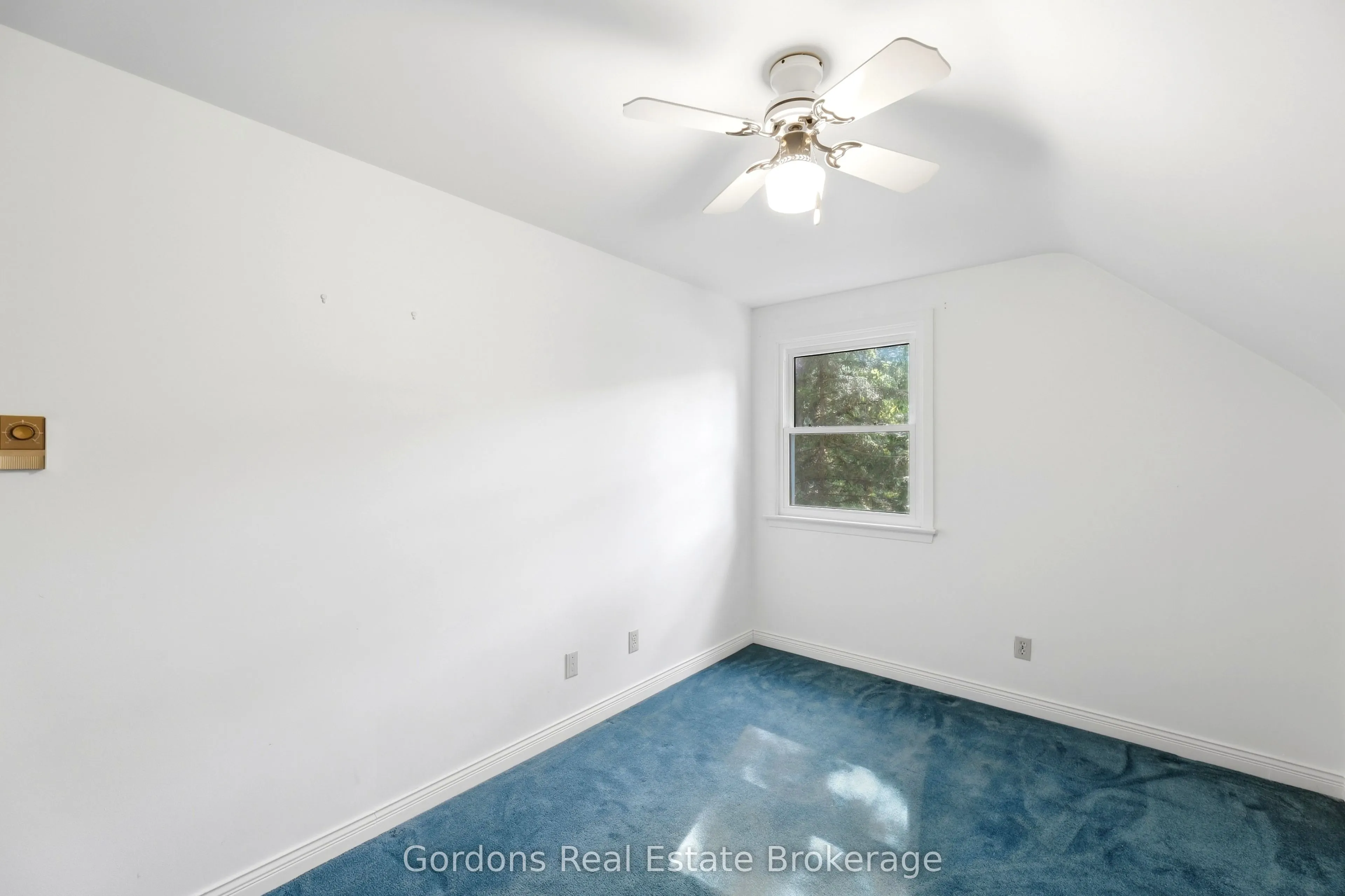 369 Hyde Park Road
