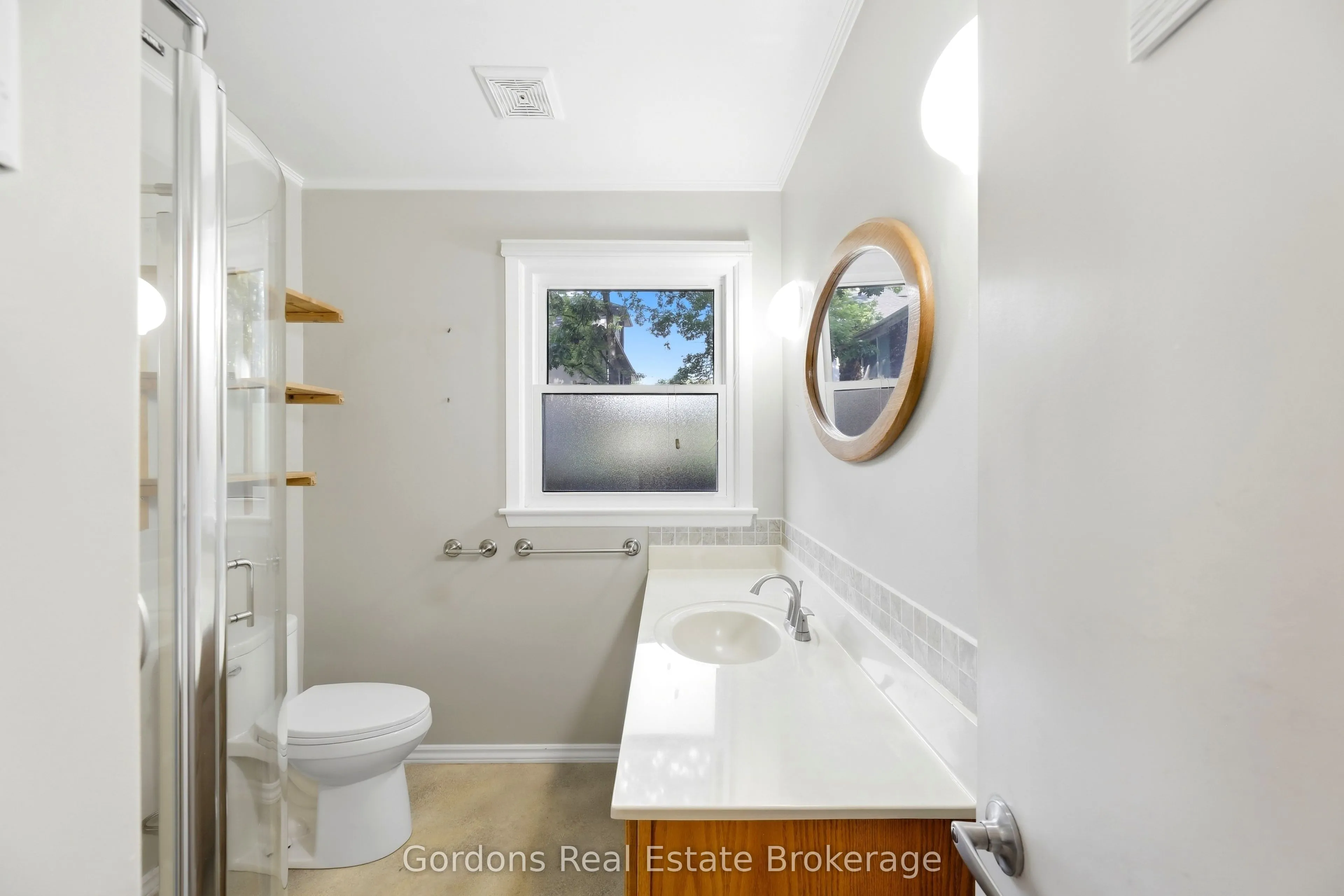 369 Hyde Park Road