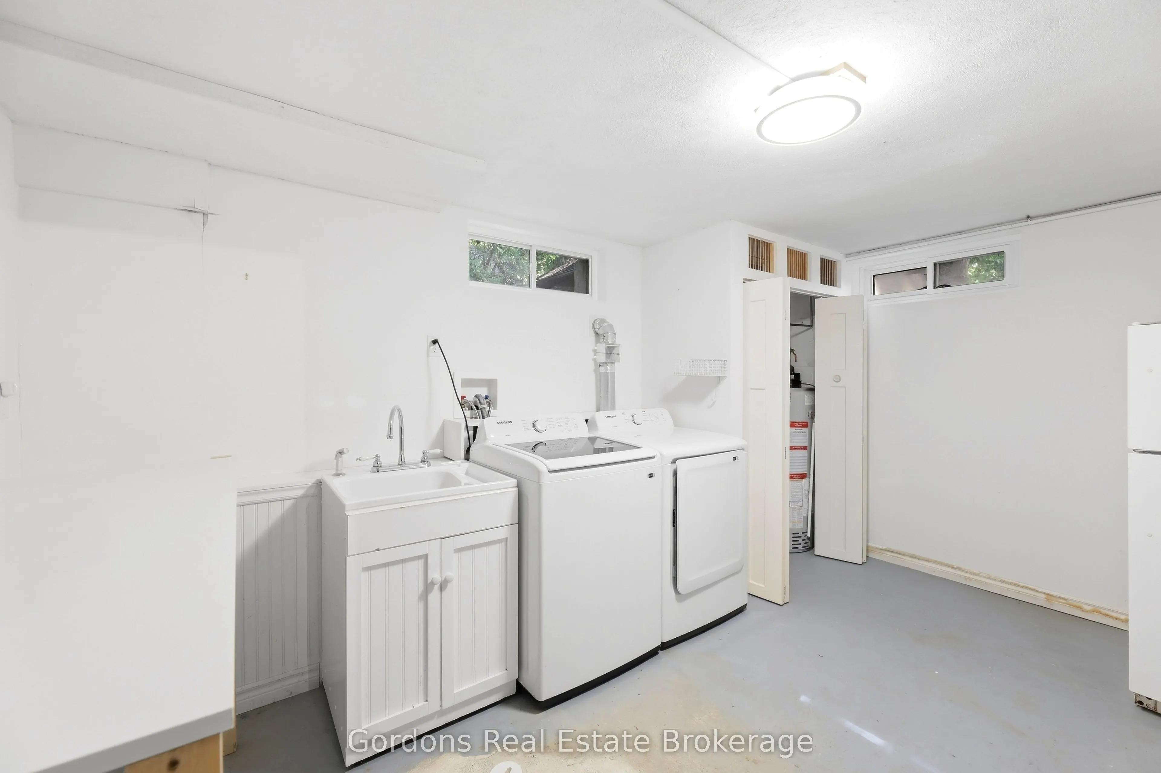 369 Hyde Park Road