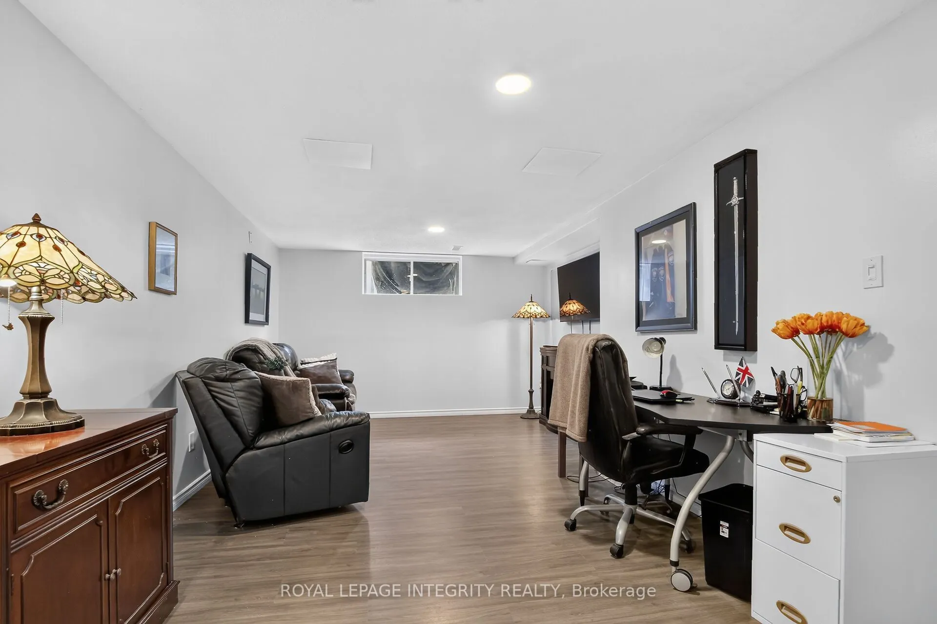 1 Chantilly Gate