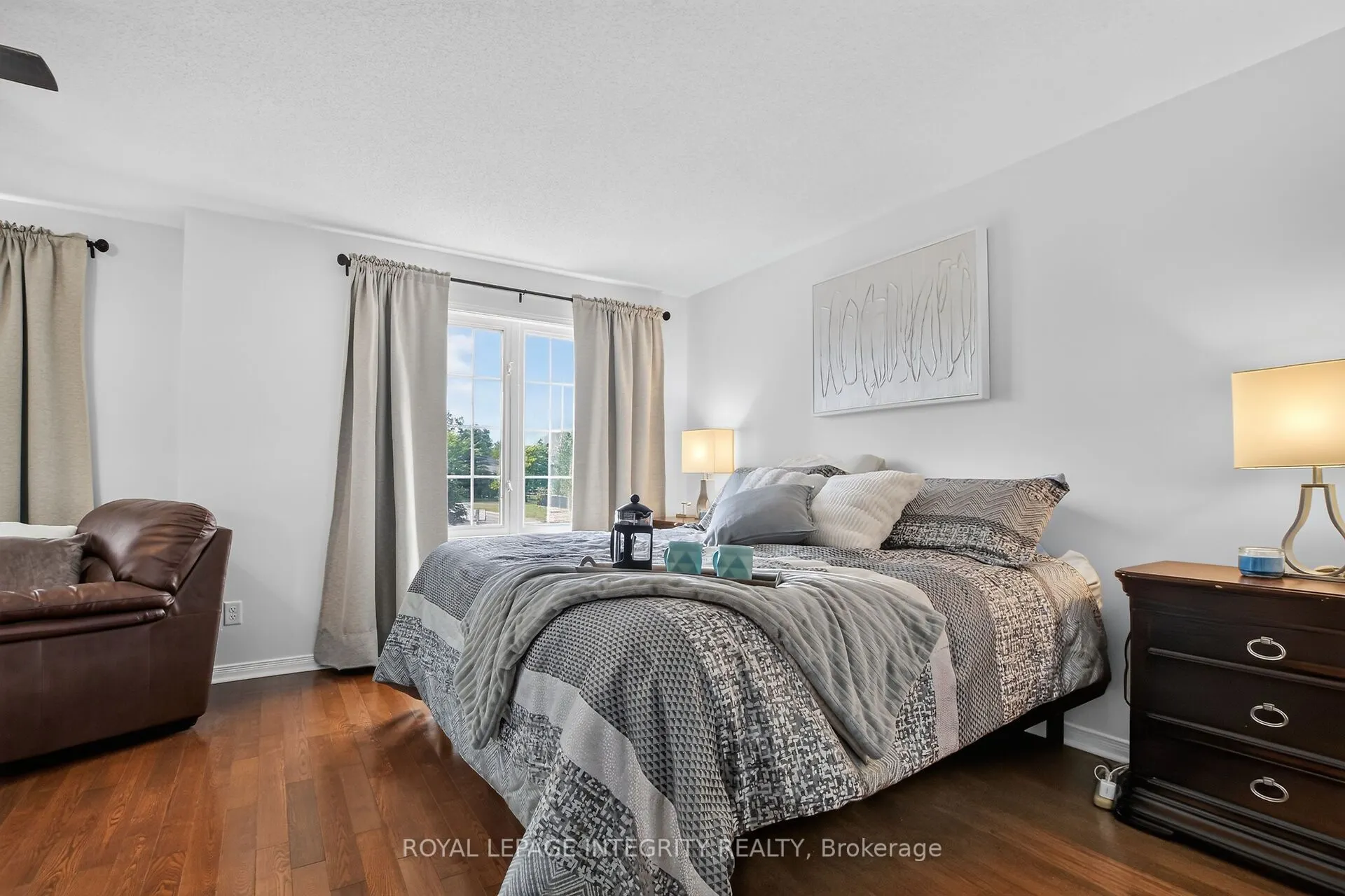 1 Chantilly Gate
