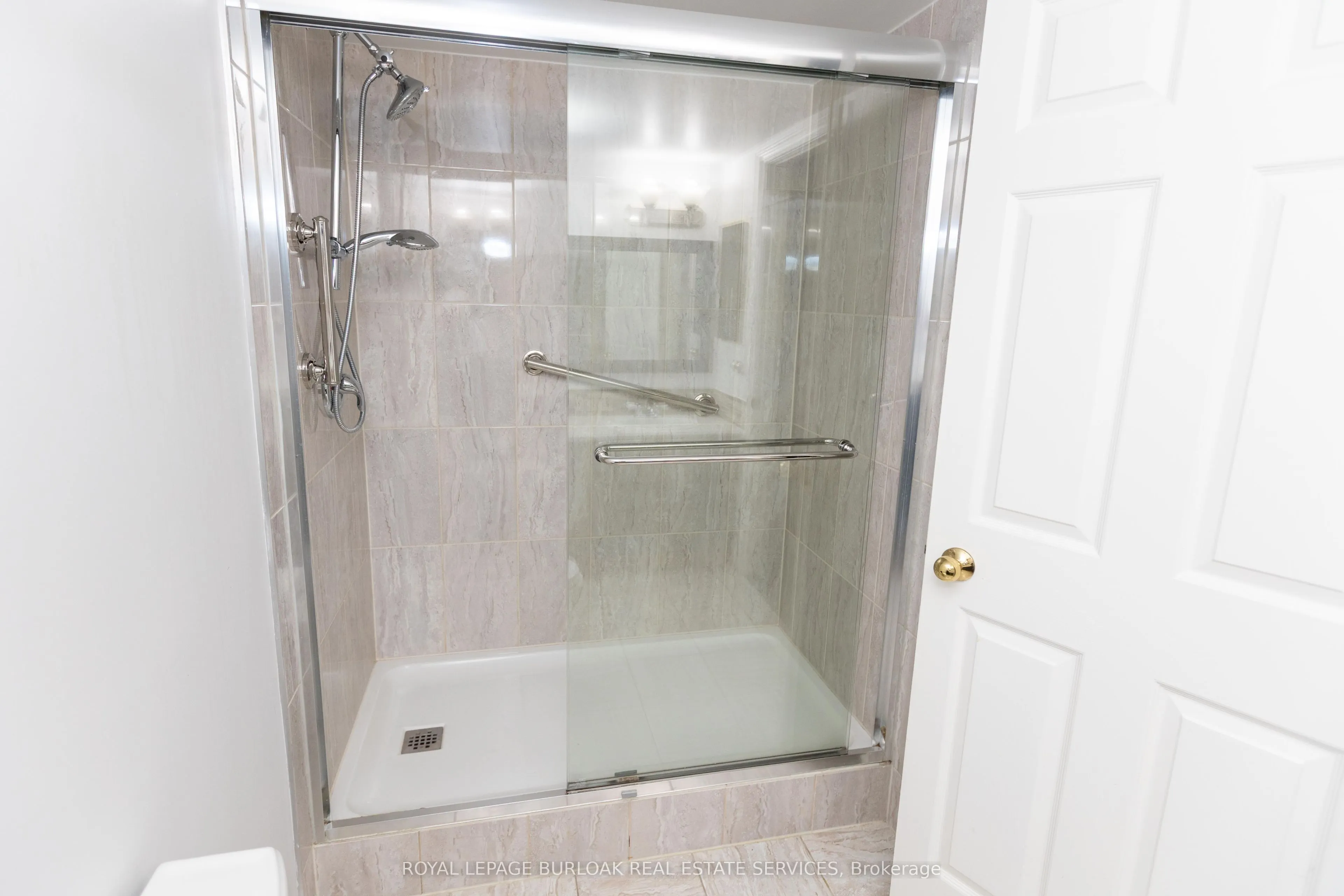 150 Wilson Street W #116