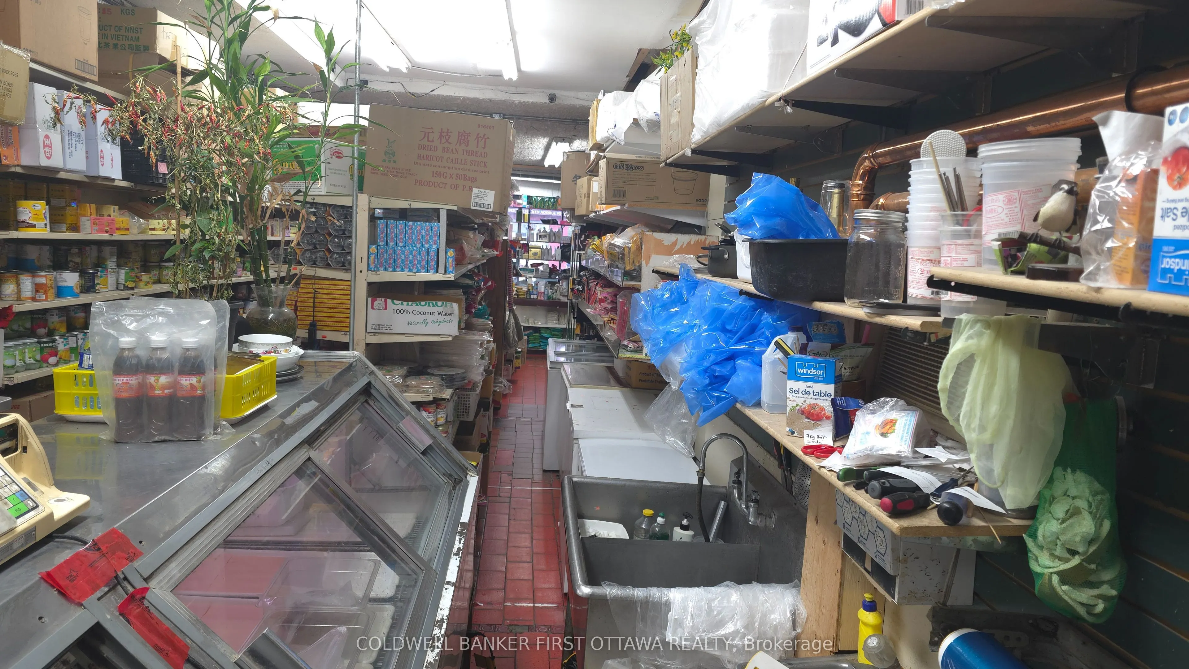 777 Somerset Street W