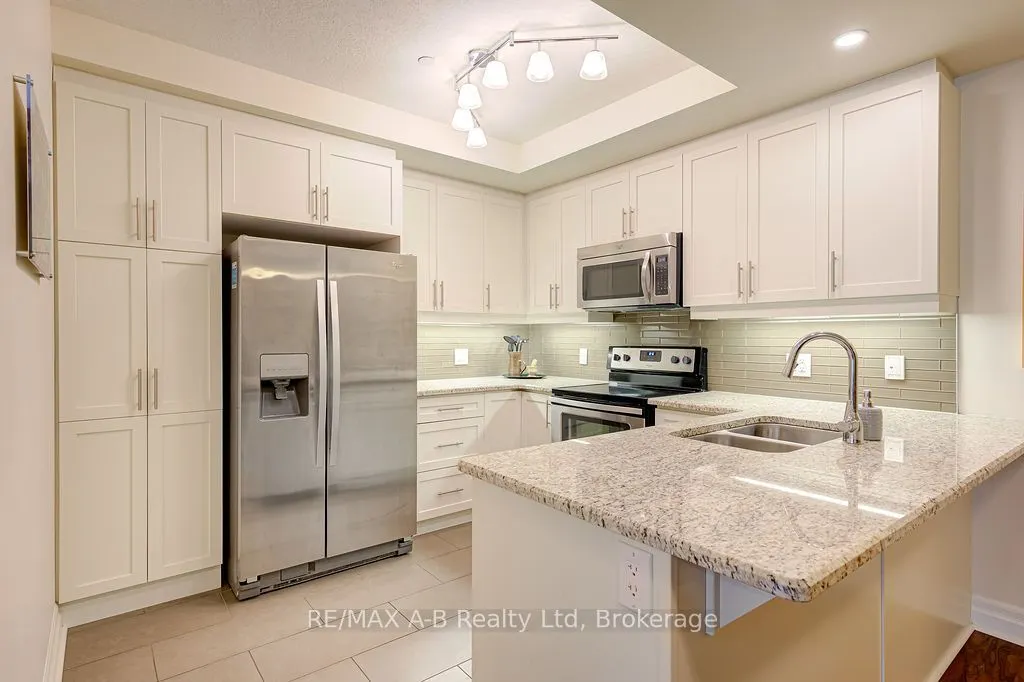 255 John Street N #102
