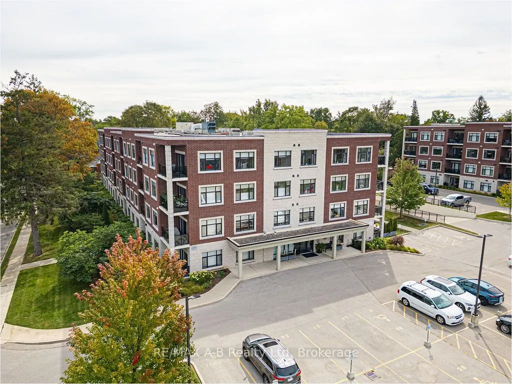 255 John Street N #102