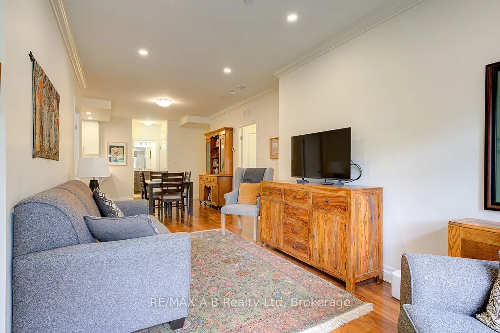255 John Street N #102