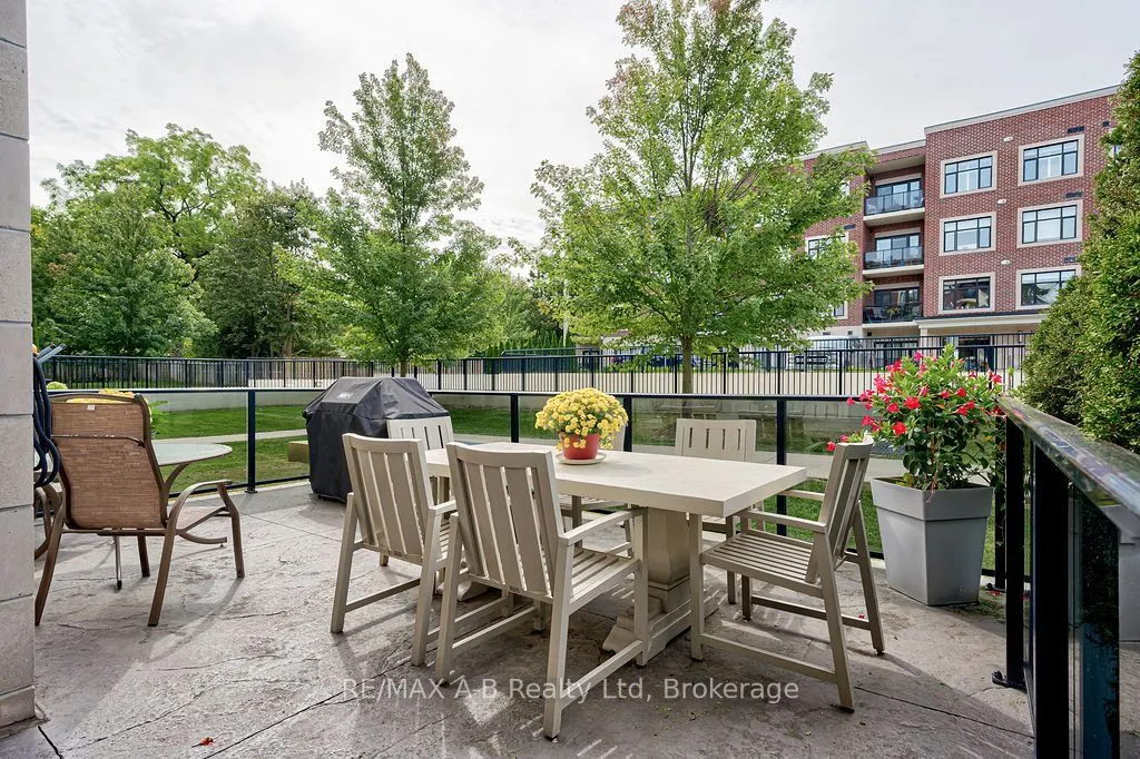 255 John Street N #102