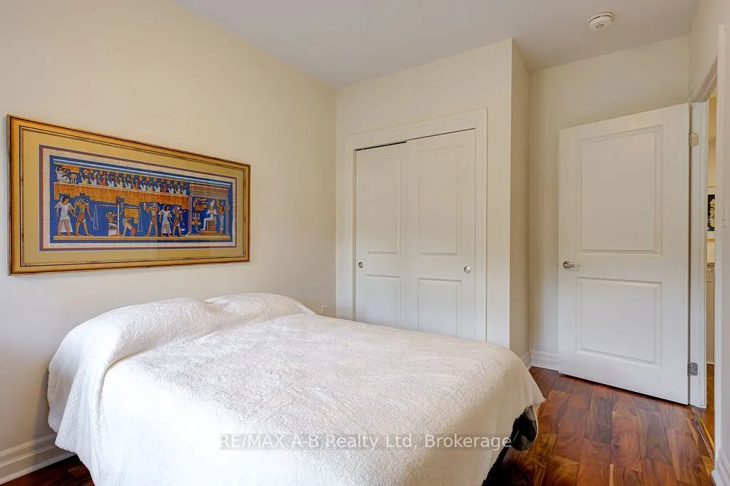 255 John Street N #102