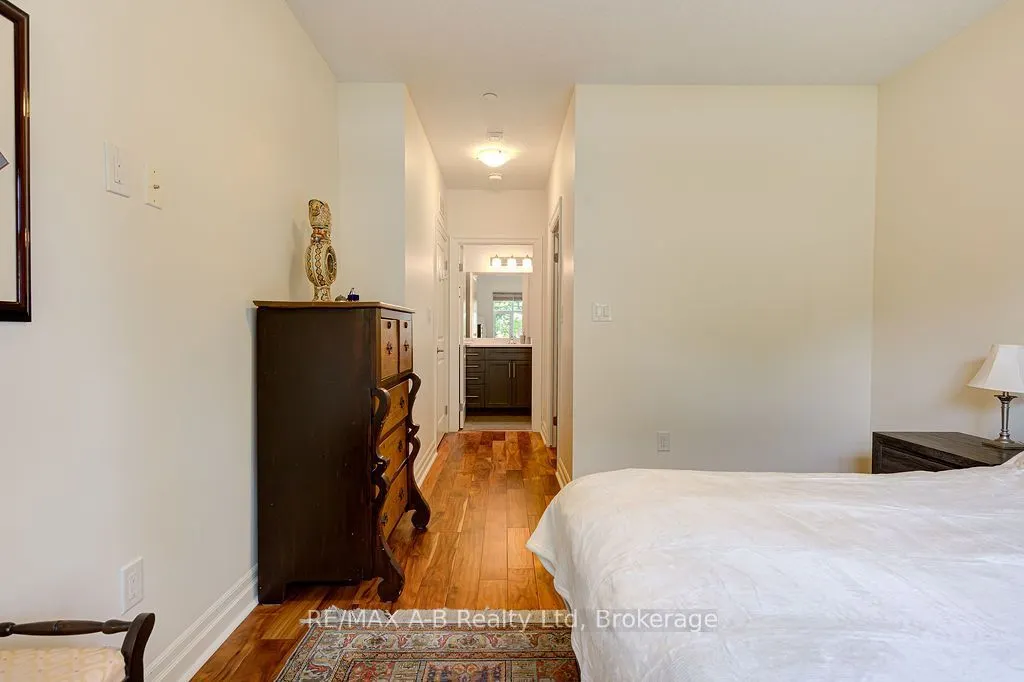 255 John Street N #102