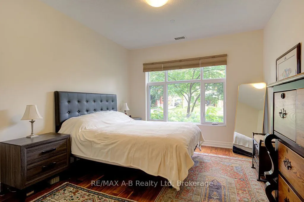 255 John Street N #102