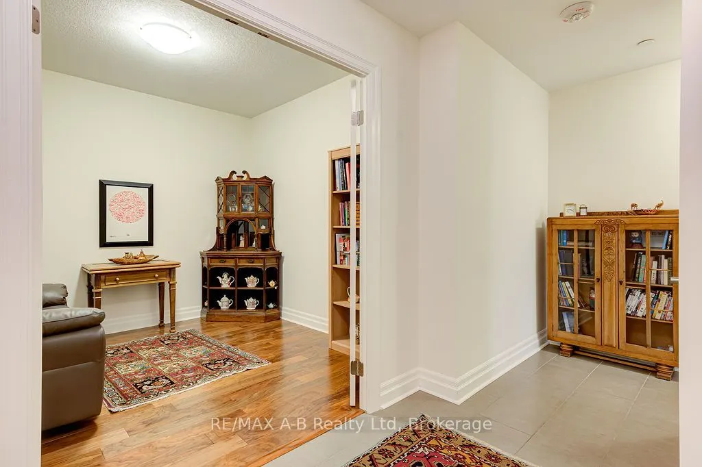 255 John Street N #102