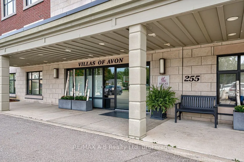 255 John Street N #102