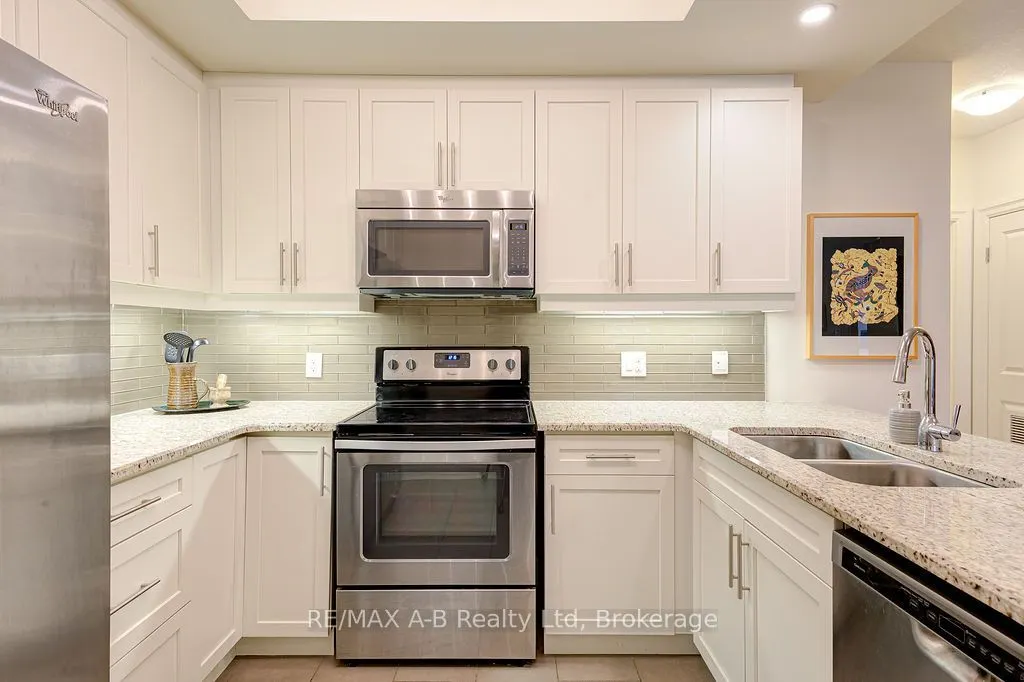 255 John Street N #102