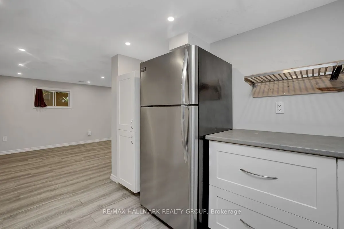 139 CARILLON Street #1