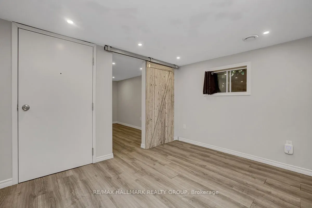 139 CARILLON Street #1