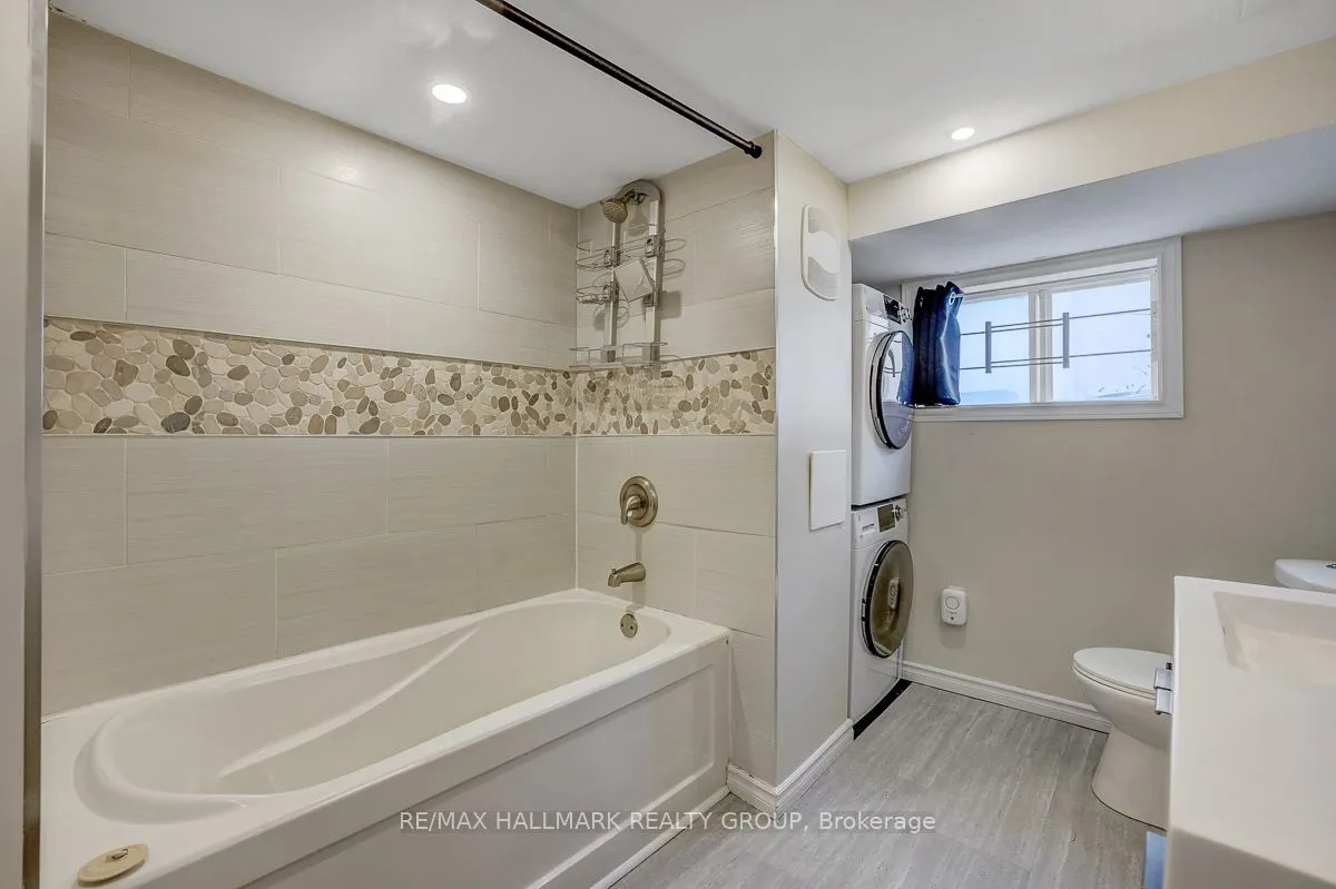 139 CARILLON Street #1