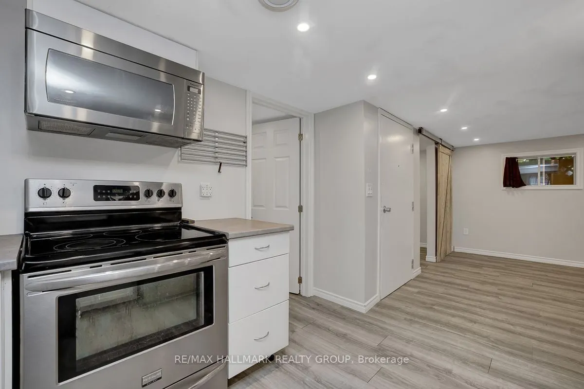 139 CARILLON Street #1