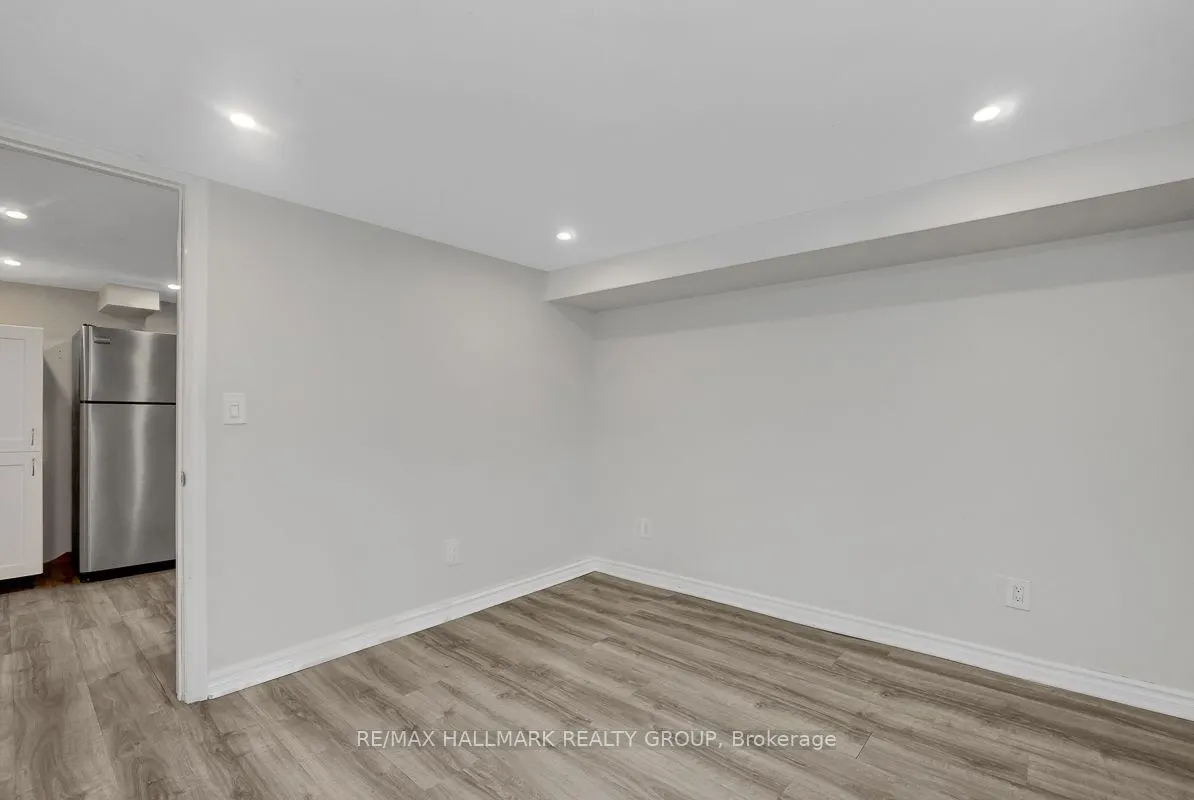 139 CARILLON Street #1