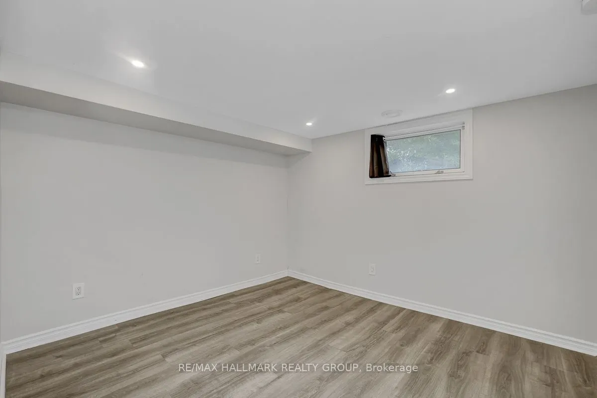 139 CARILLON Street #1