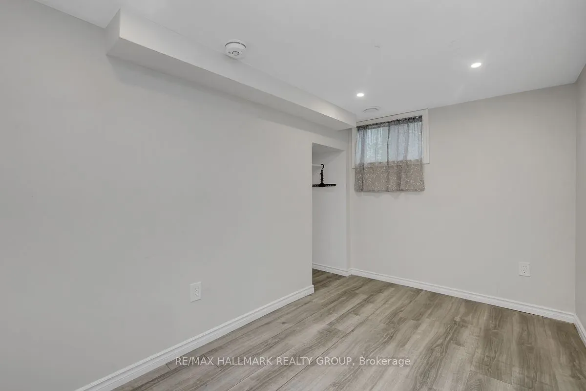 139 CARILLON Street #1