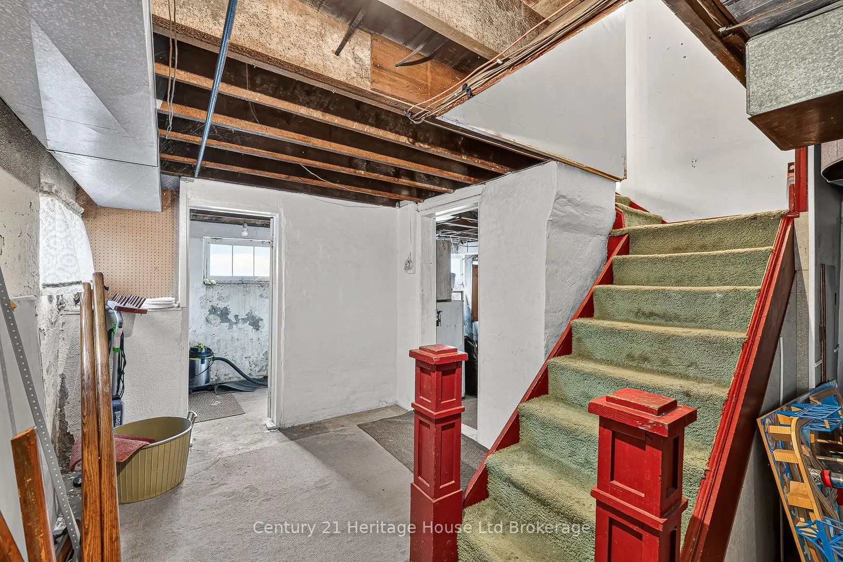 143 Charles Street E
