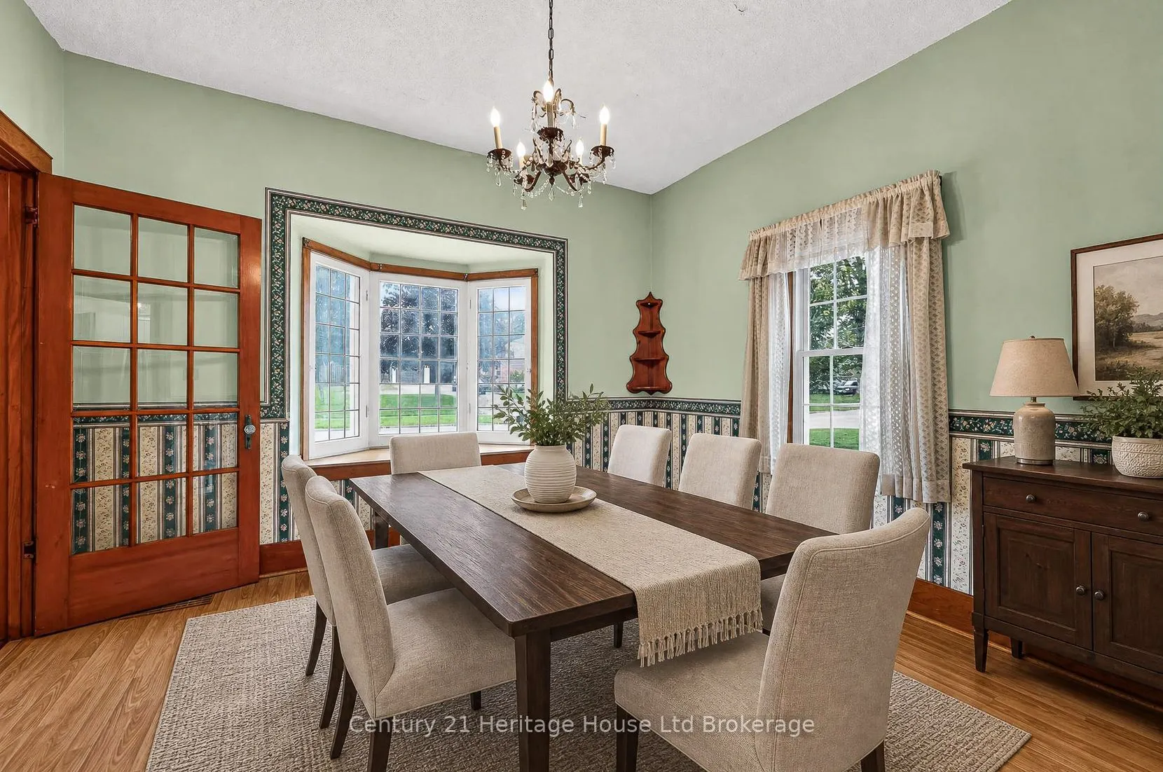 143 Charles Street E