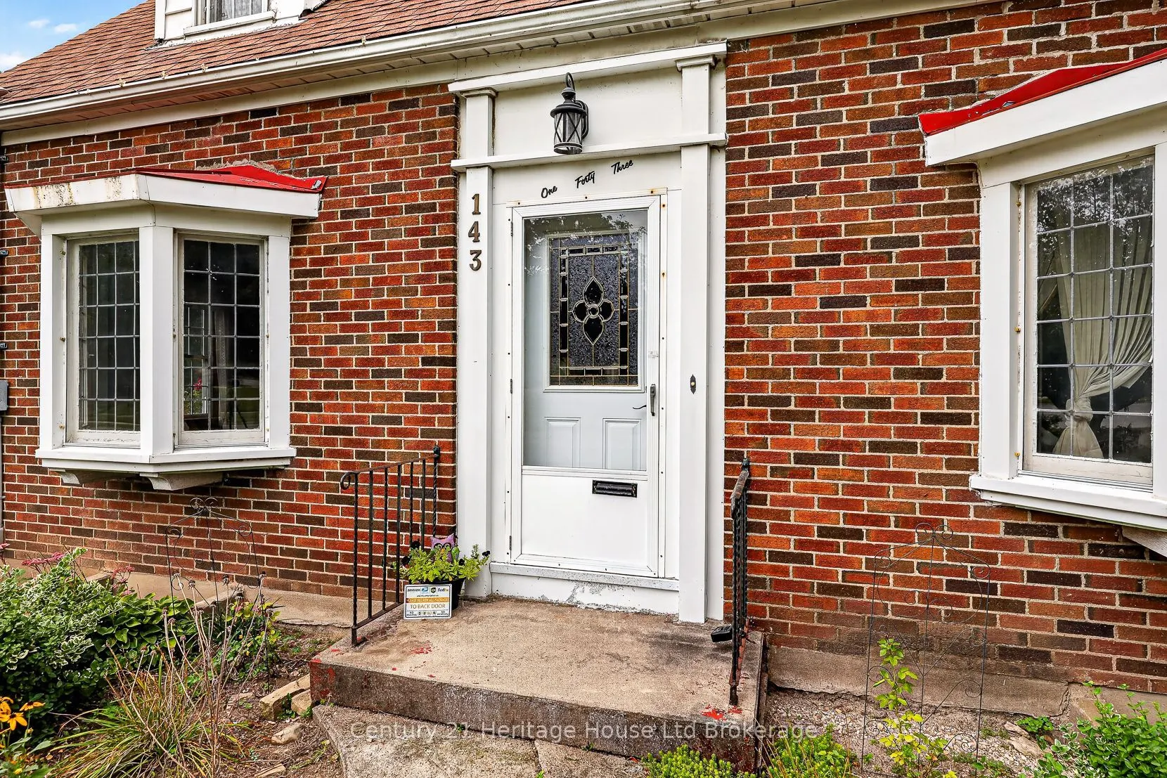 143 Charles Street E