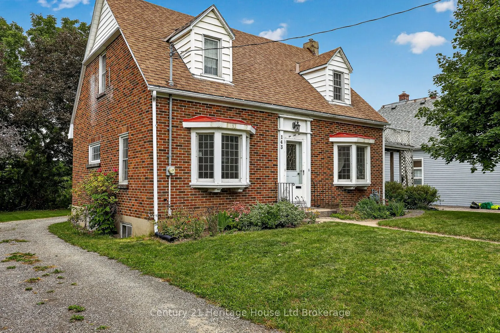 143 Charles Street E