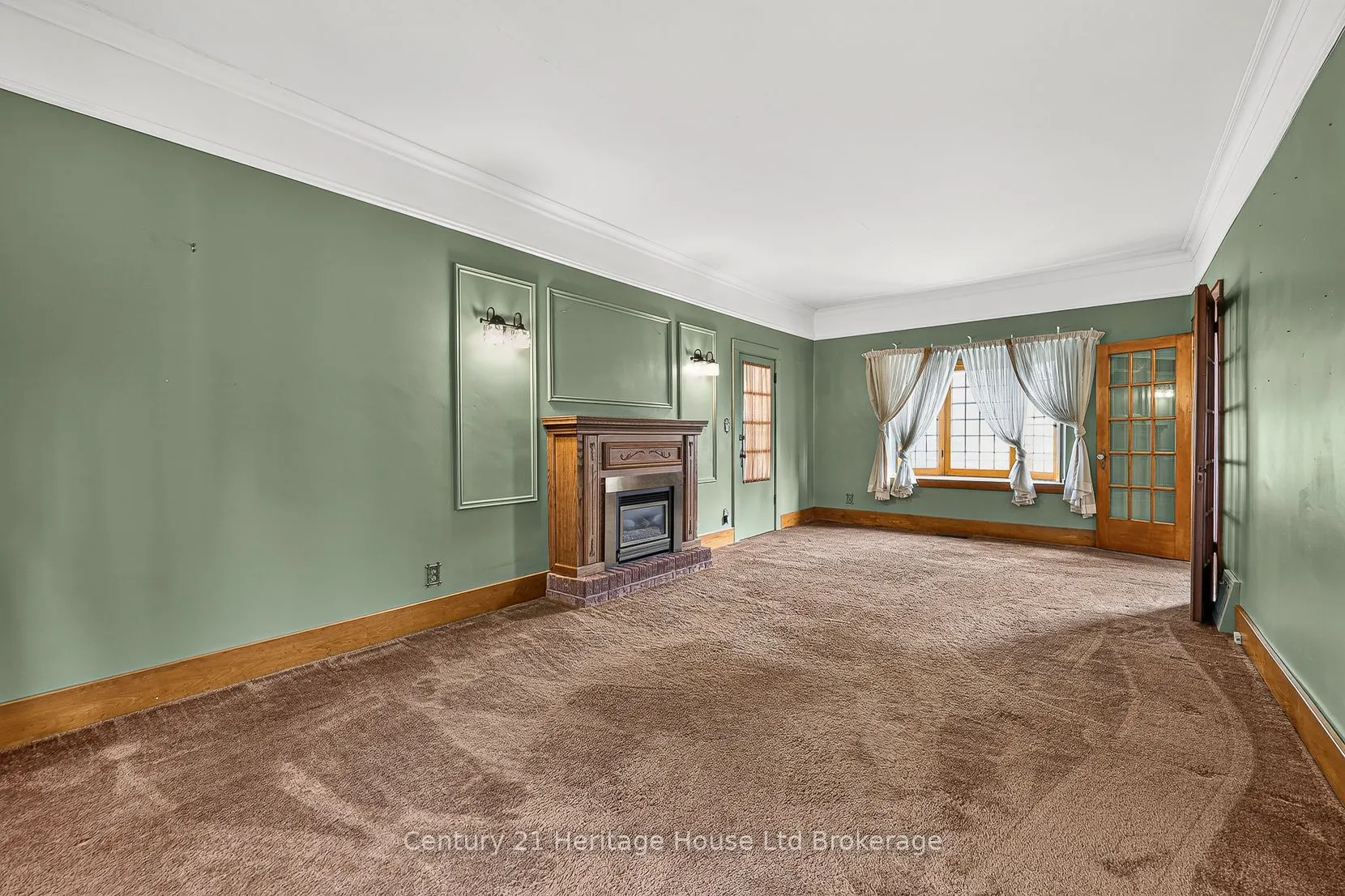 143 Charles Street E