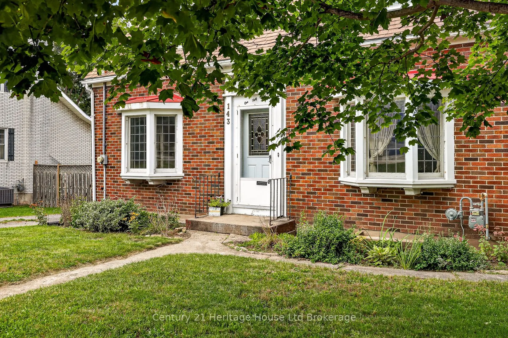 143 Charles Street E